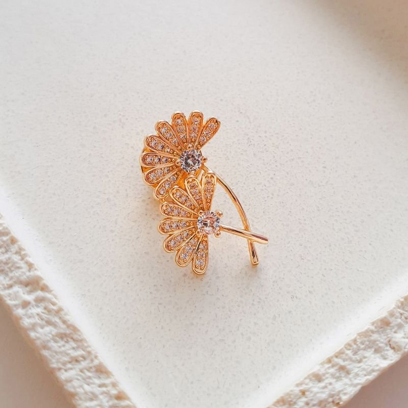 Broche Pin Dourado Floral Brilhoso