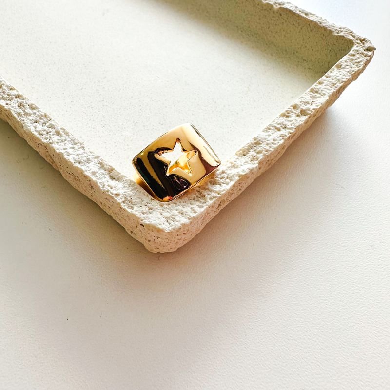Anel Placa Estrela Vazada Banhado a Ouro 18K