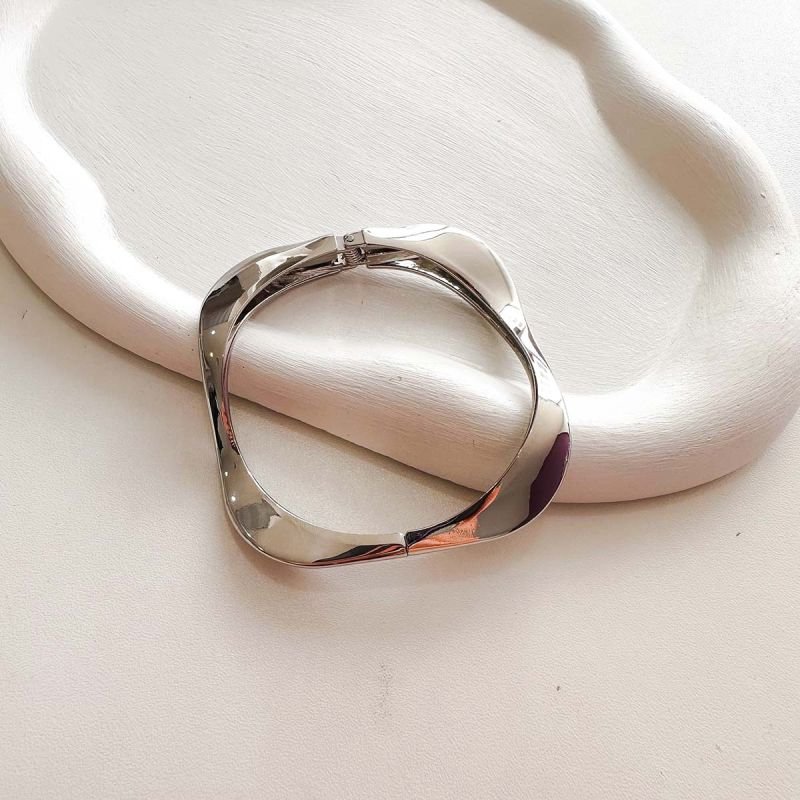 Bracelete Bijuteria Cantos Quadrados Ondulado