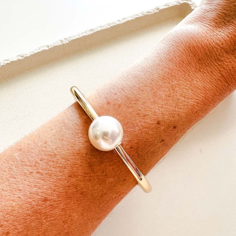 Bracelete Bijuteria com Pérola Central Delicado