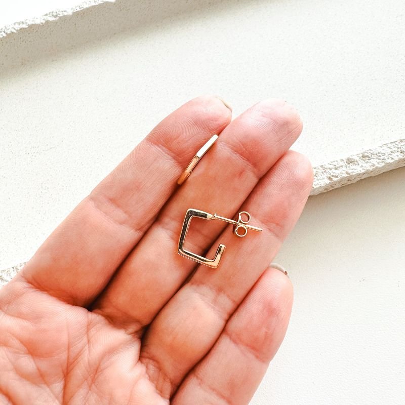 Brinco Argola Banhada Quadrada P