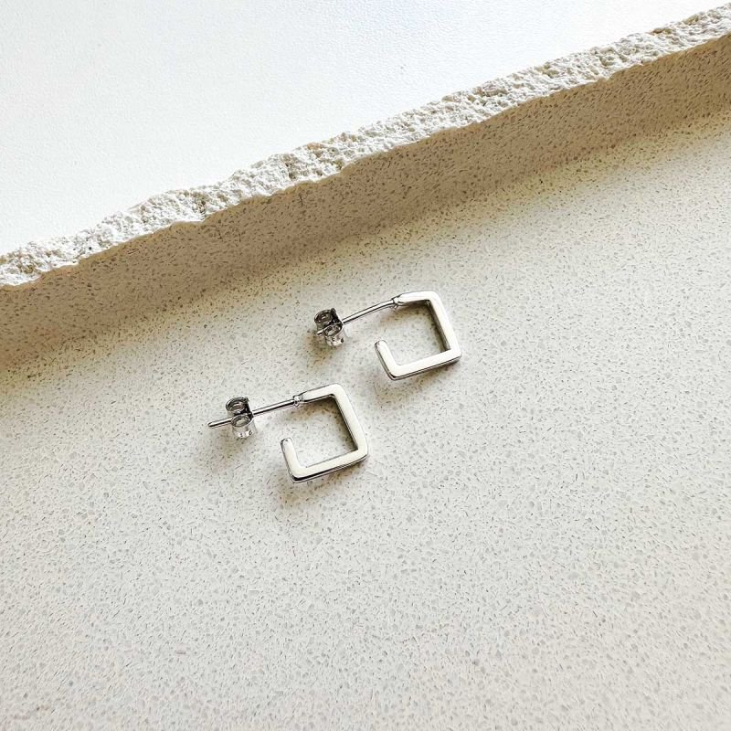 Brinco Argola Banhada Quadrada P