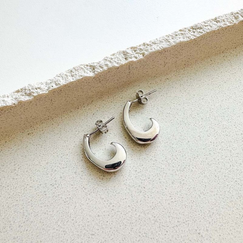 Brinco Argola Banhado Vírgula P