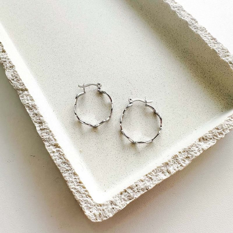 Brinco Argola Ondulada M Banhada