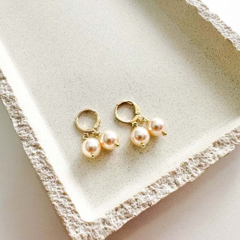 Brinco Argola Pérolas Shell Duplas Banhado a Ouro 18k