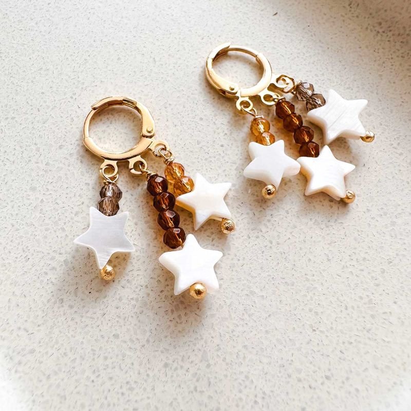 Brinco Argolinha Banhada a Ouro 18k Cristal e Estrela Madrepérola