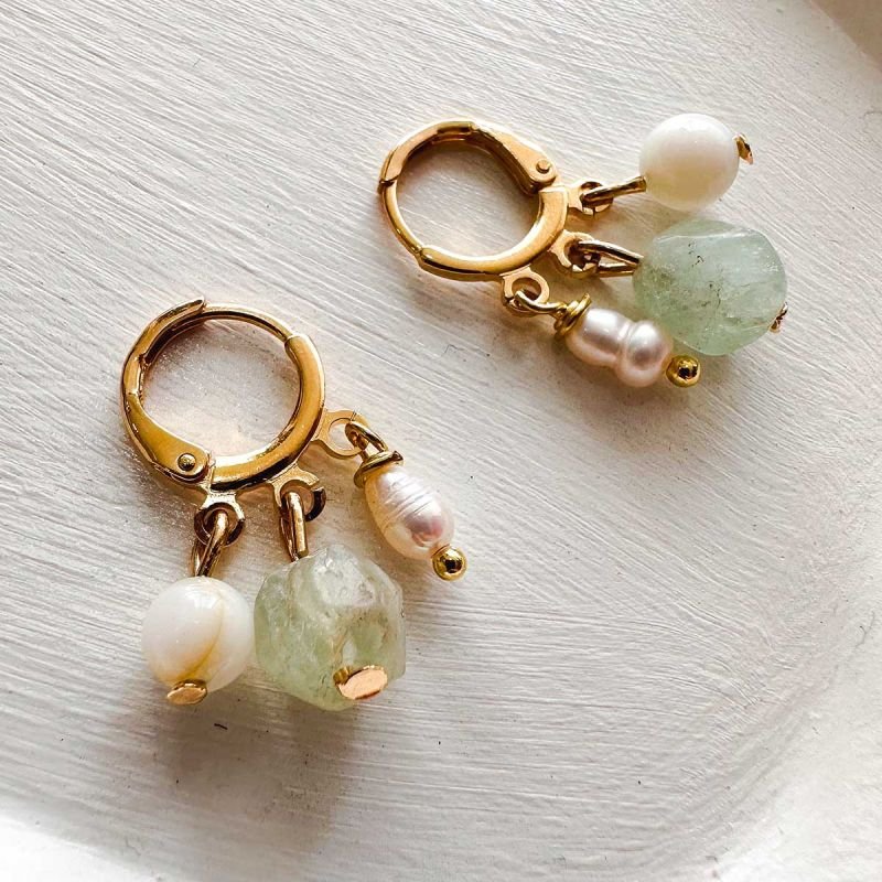 Brinco Argolinha Banhada a Ouro 18k Mix de Pedras e Pérola