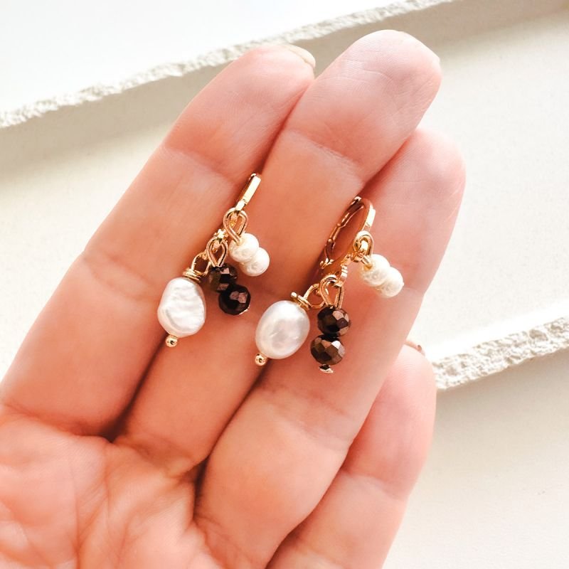 Brinco Argola Click Banhado a Ouro 18k com Pérola Barroca e Cristais