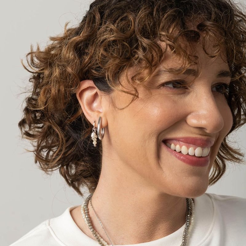 Brinco Argolinha Banhado Fileira de Cristais com Pérola de Água Doce Única