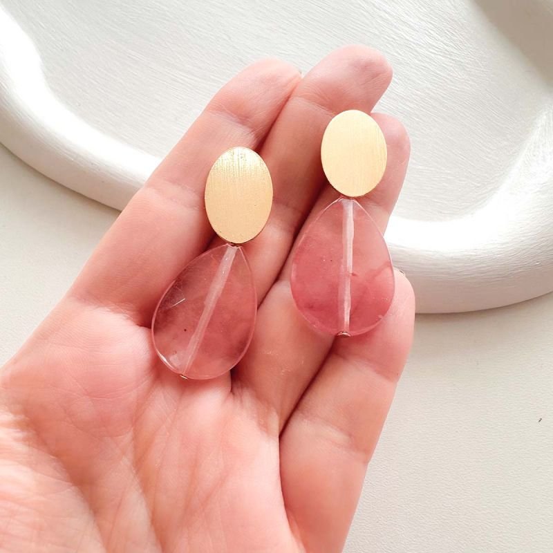 Brinco Banhado a Ouro 18k Base Oval Grande com Gota Pedra