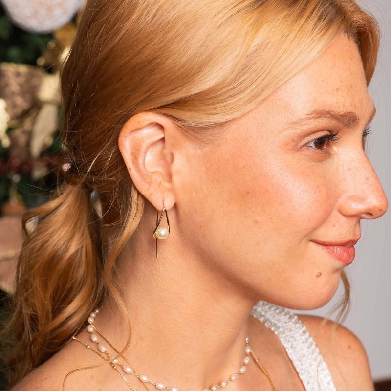 Brinco Banhado a Ouro 18k Gancho Pérola