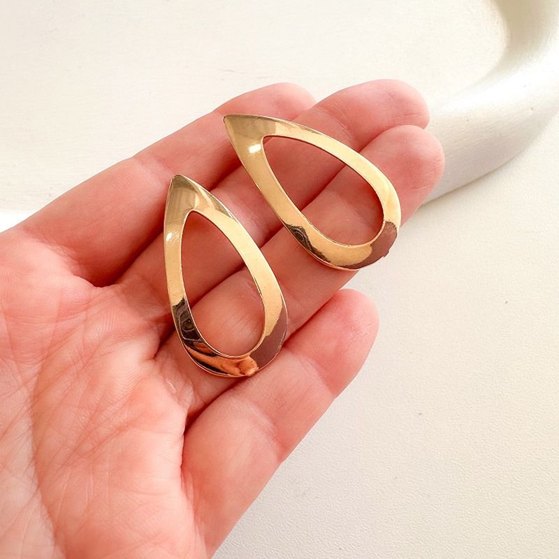 Brinco Banhado a Ouro 18k Gota Vazada