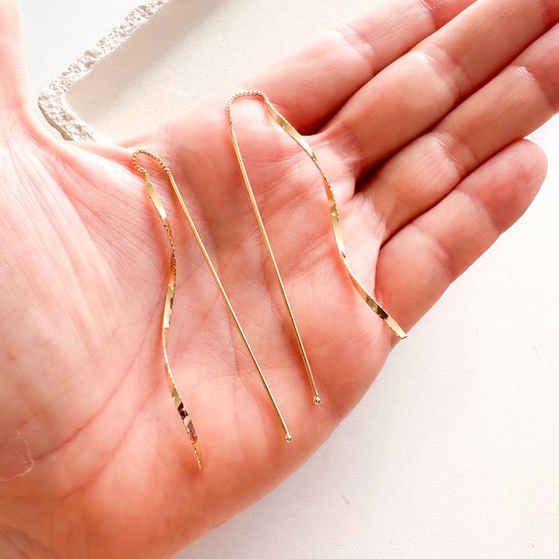 Brinco Banhado a Ouro 18k Pêndulo Torcido