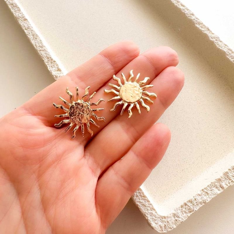 Brinco Banhado a Ouro 18k Sol