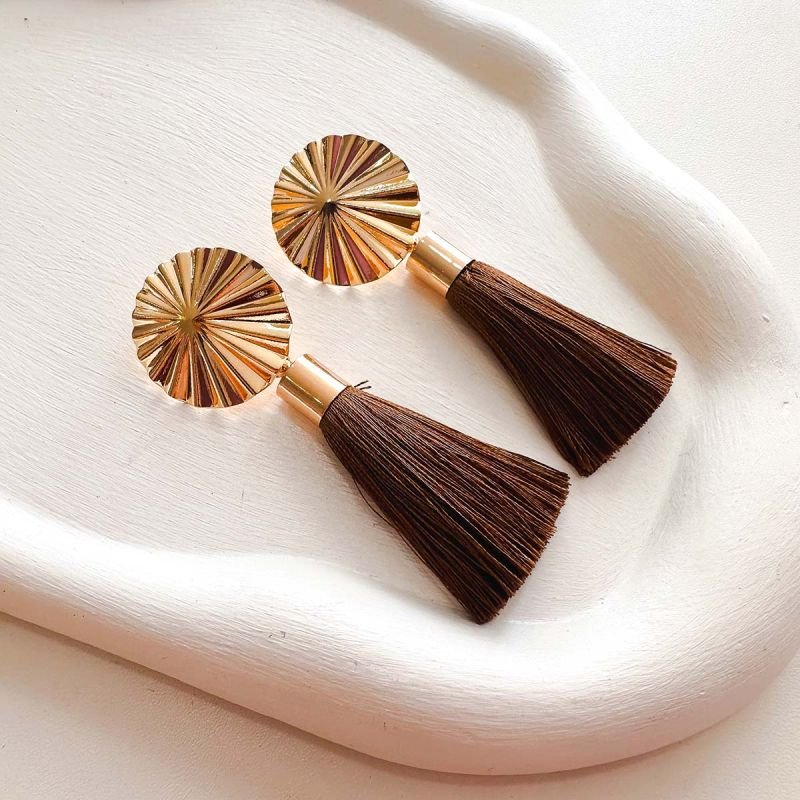 Brinco Banhado a Ouro 18k Sol e Tassel