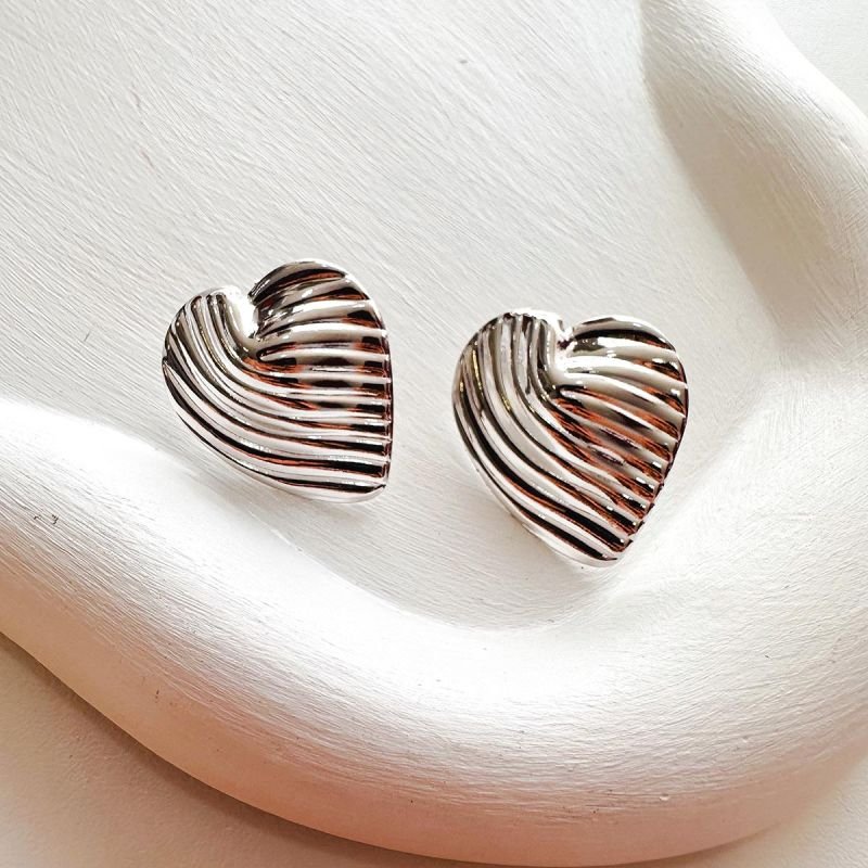 Brinco Banhado Coração Estilizado