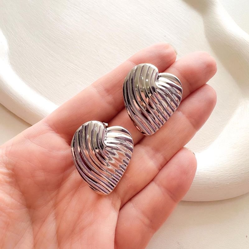 Brinco Banhado Coração Estilizado