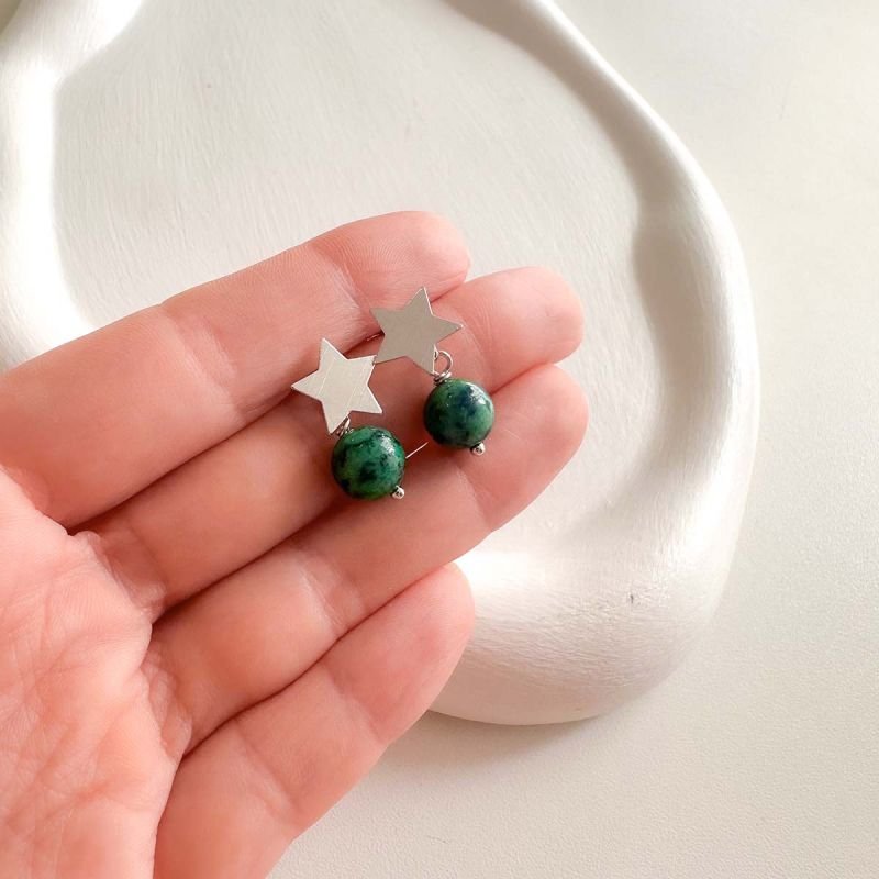 Brinco Banhado Estrela com Pedra Crisocola