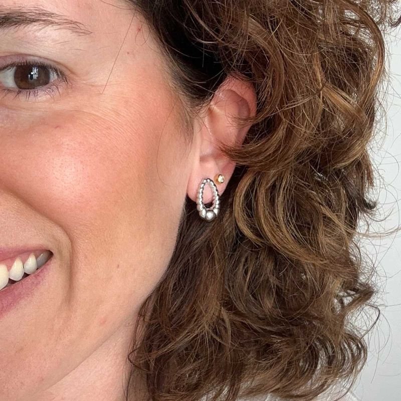 Brinco Banhado Oval Gomos