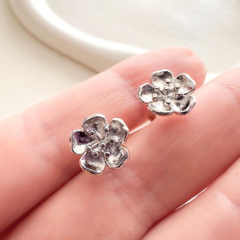 Brinco Banhado Pequeno Flor