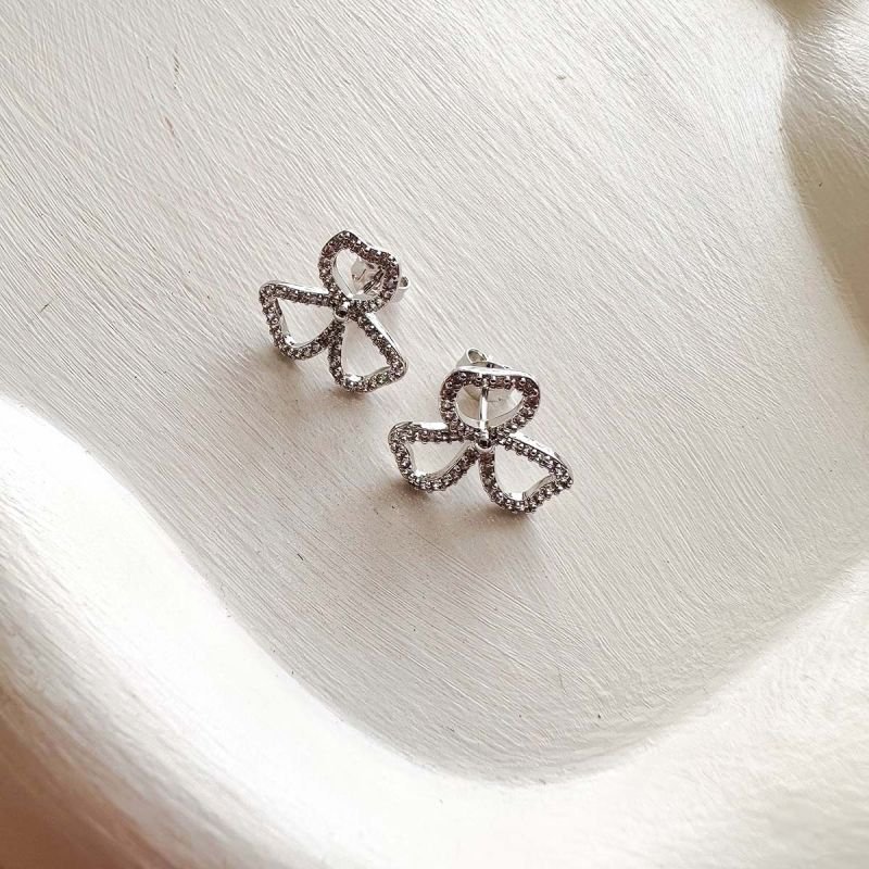 Brinco Banhado Trevo com Zircônia