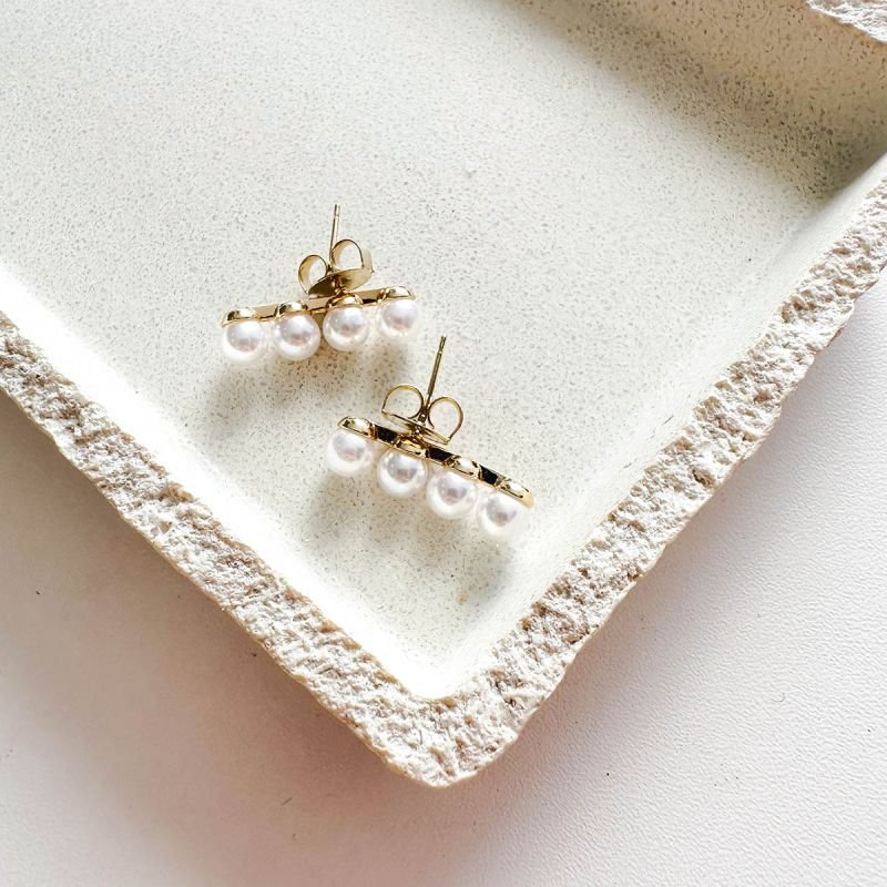 Brinco Ear Cuff Quatro Pérolas