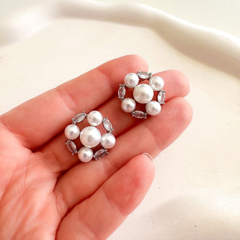 Brinco Bijuteria Cinco Pérolas