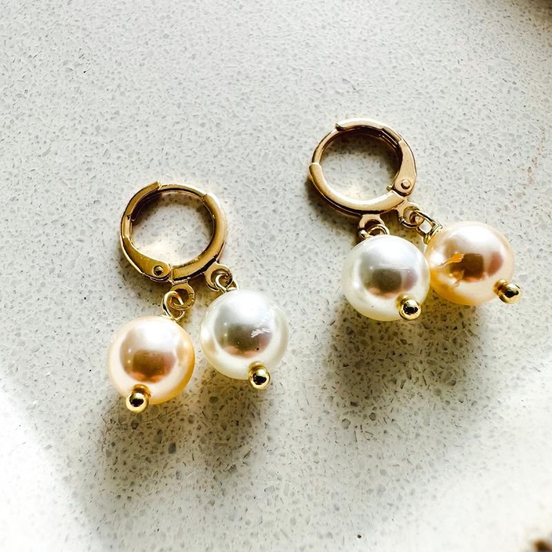 Brinco Argola Pérolas Shell Duplas Banhado a Ouro 18k