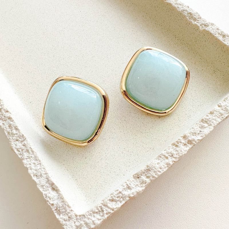 Brinco Bijuteria Losango com Pedra Abaulada