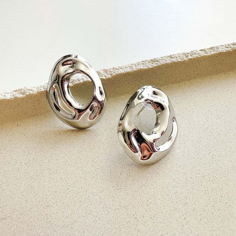 Brinco Bijuteria Orgânico Vazado Martelado