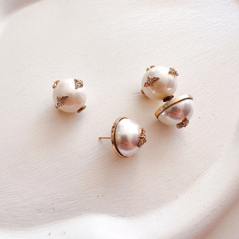 Brinco Bijuteria Pérola Detalhe Abelha