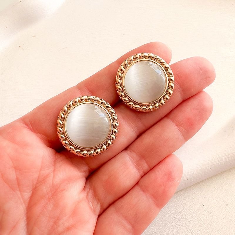 Brinco Bijuteria Redondo Olho de Gato Textura