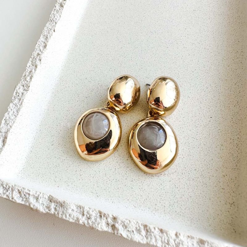 Brinco Bijuteria Duplo Esférico Pedra de Resina