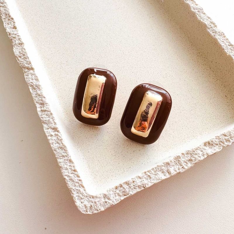 Brinco Bijuteria Retangular Esmaltado com Detalhe Centro