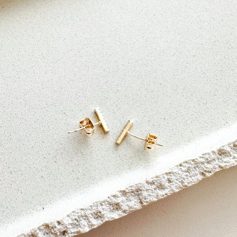 Brinco Biju Traço de Luz