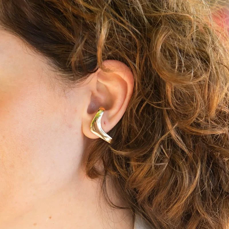 Brinco Earcuff Banhado a Ouro 18k Arco