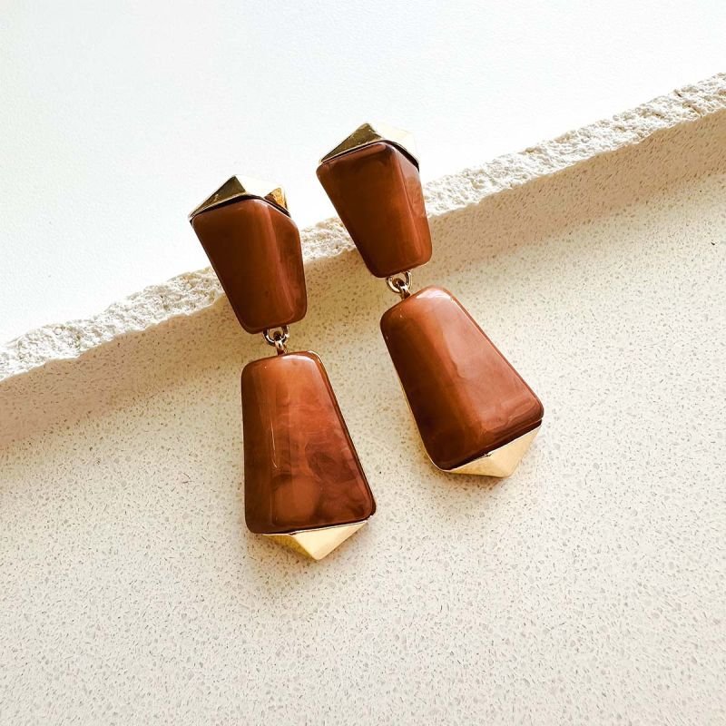 Brinco Bijuteria Longo com Resina Geométrica