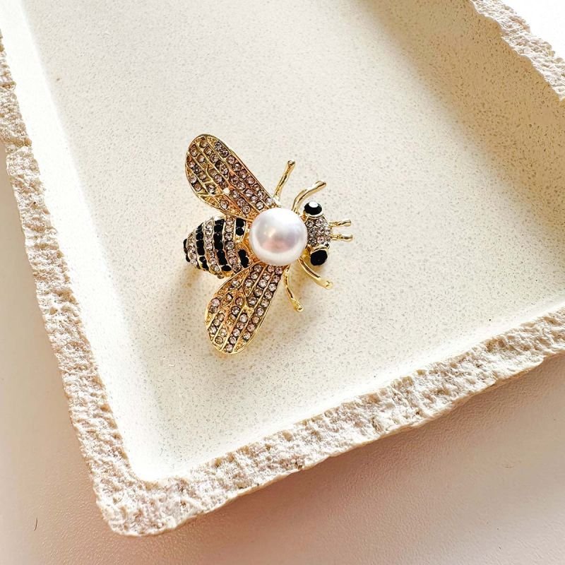 Broche Bijuteria Abelha Detalhada em Strass com Pérola