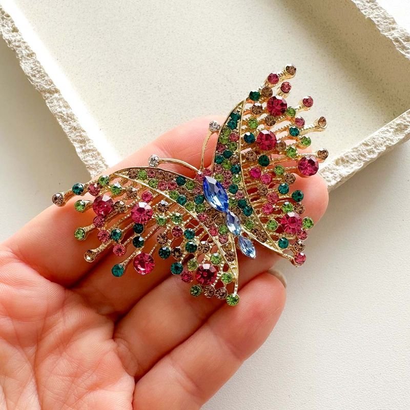Broche Bijuteria Borboleta Colorida Detalhada