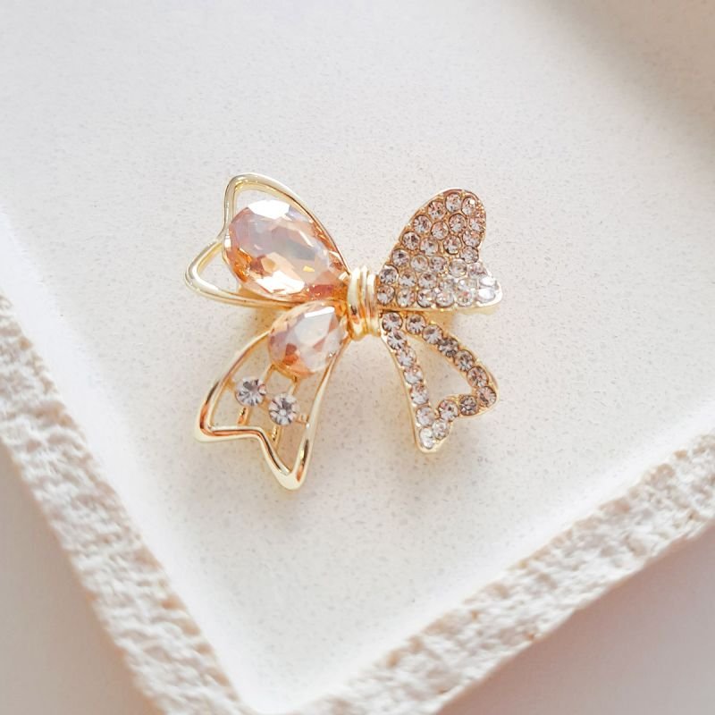 Broche Bijuteria Laço Charmoso com Cristais e Strass