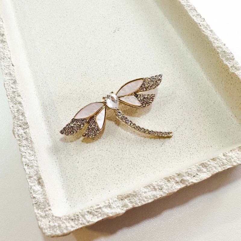 Broche Bijuteria Libélula Dourada com Pérolas e Strass