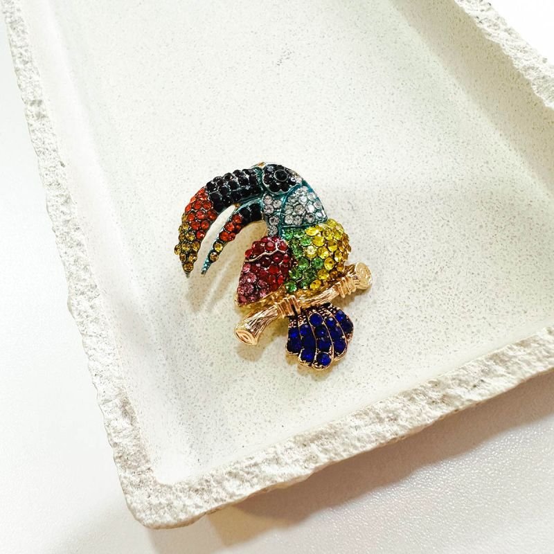 Broche Bijuteria Tucano Cristais Coloridos