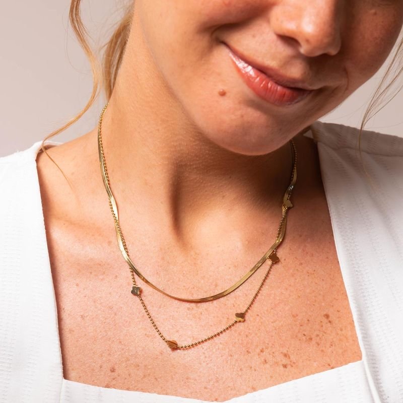 Colar Aço Dourado Duplo Fita e Trevo