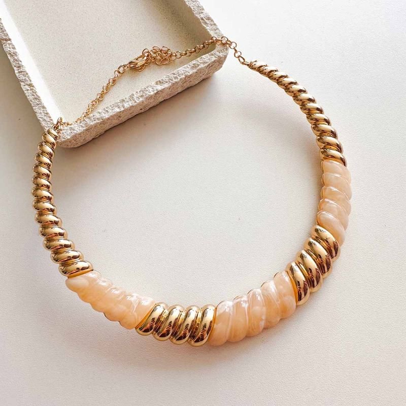 Colar Aro Bijuteria Ondulado com Resina