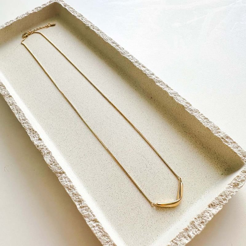 Colar Barra Curva Banhado a Ouro 18k