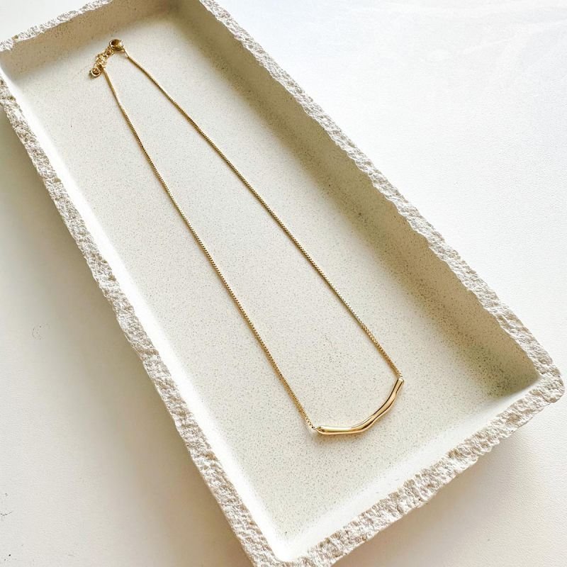 Colar Barra Angular Banhado a Ouro 18k