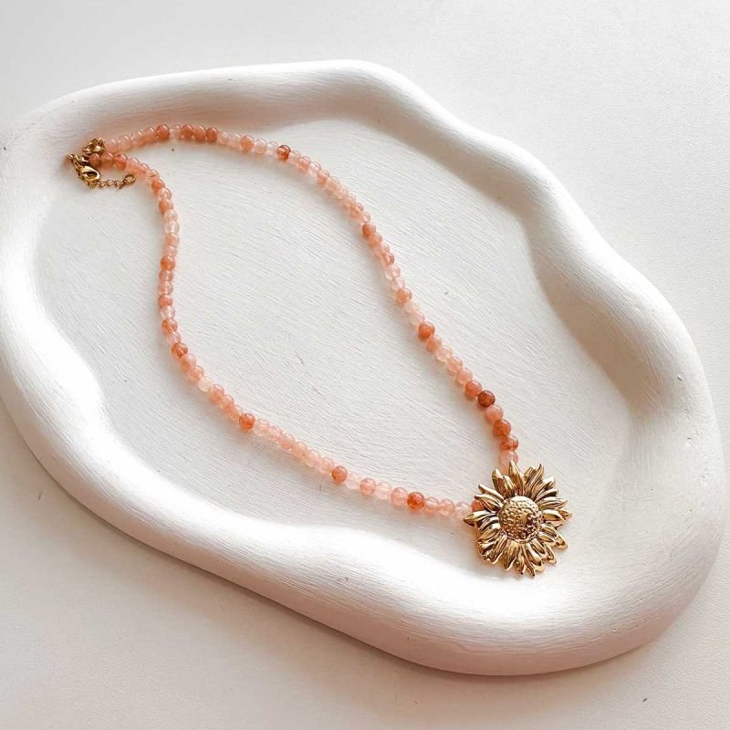 Colar Banhado a Ouro 18k Girassol e Pedra Jade