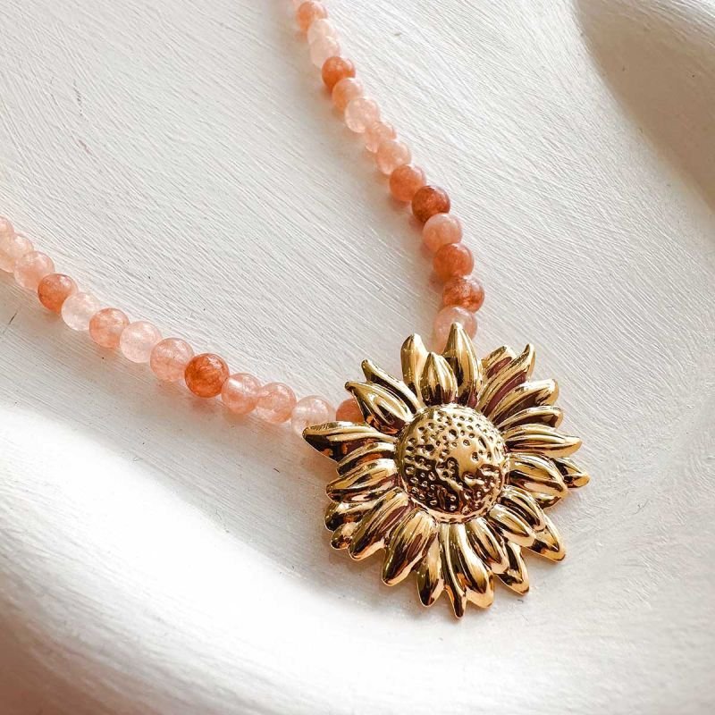 Colar Banhado a Ouro 18k Girassol e Pedra Jade