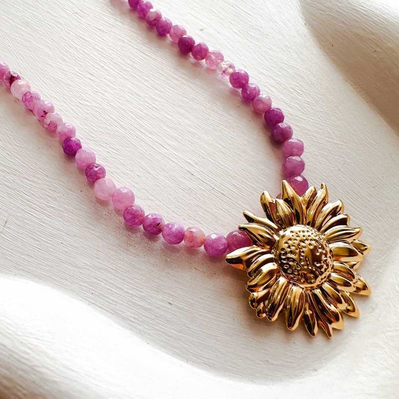 Colar Banhado a Ouro 18k Girassol e Pedra Jade