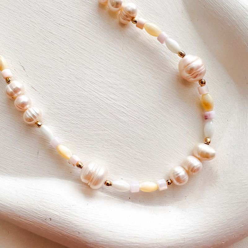 Colar Banhado a Ouro 18k Mix de Madrepérola e Pérola de Água Doce